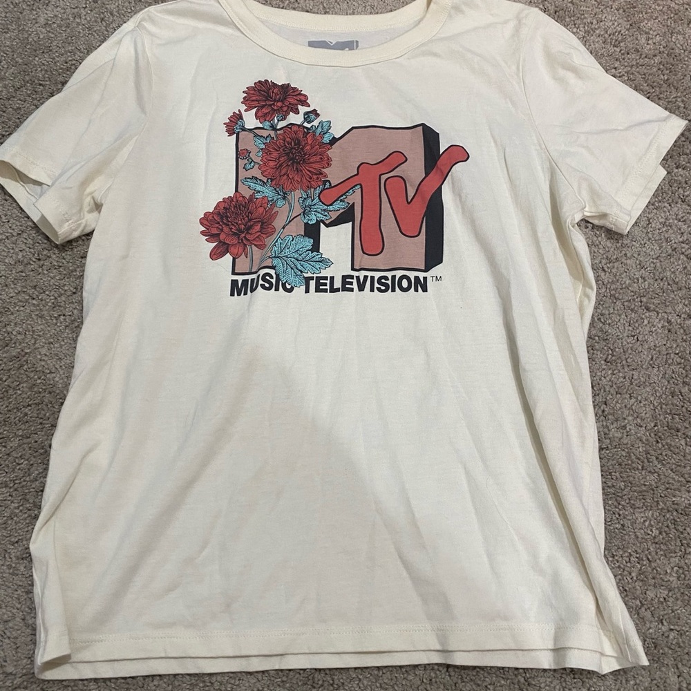 MTV Graphic Tee in Cream and Red